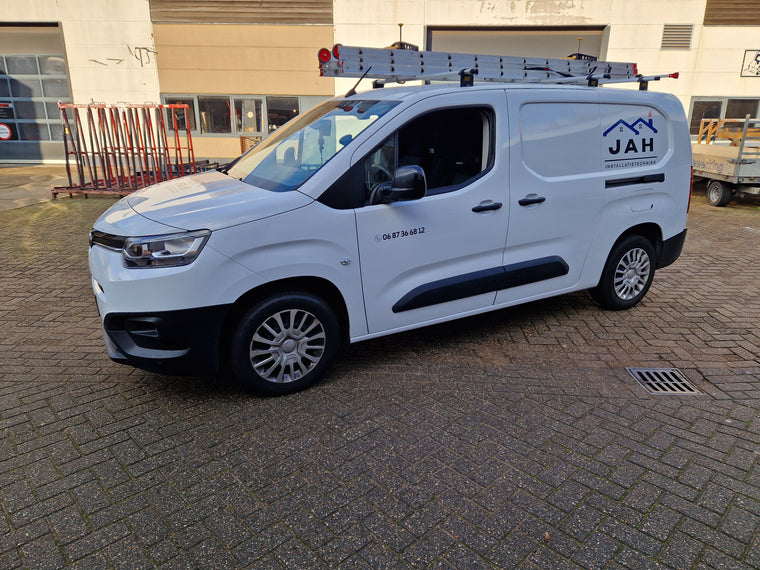 JAH Installatietechniek — busbestickering — Voertuigbelettering & wrapping