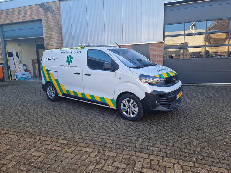 Dierenambulance De Ronde Venen / Amstelland — voertuigbelettering — Voertuigbelettering & wrapping