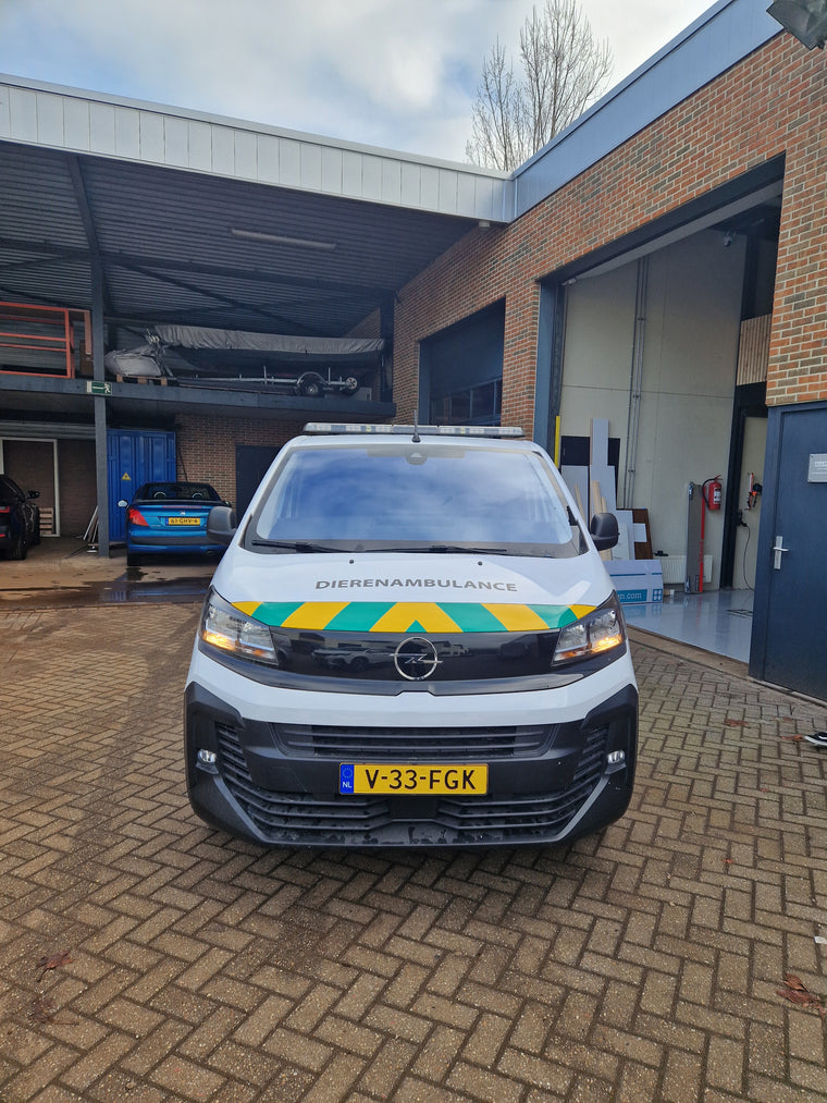 Dierenambulance De Ronde Venen / Amstelland — voertuigbelettering — Voertuigbelettering & wrapping