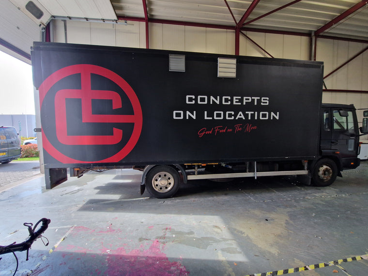 Concepts on Location — vrachtwagen wrap — Voertuigbelettering & wrapping