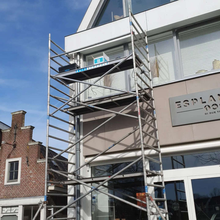 Verkleurde kunststofkozijnen vernieuwd — Kozijnen wrappen